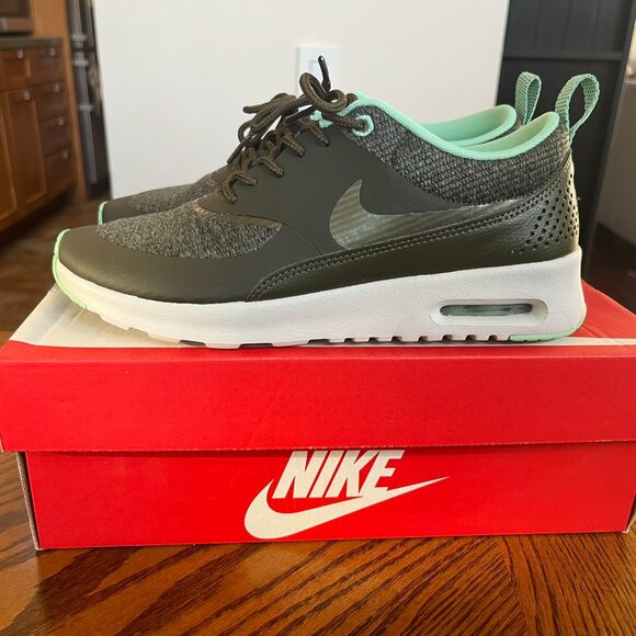 Nike Air Max Thea Women's 6.5 - Picture 2 of 6